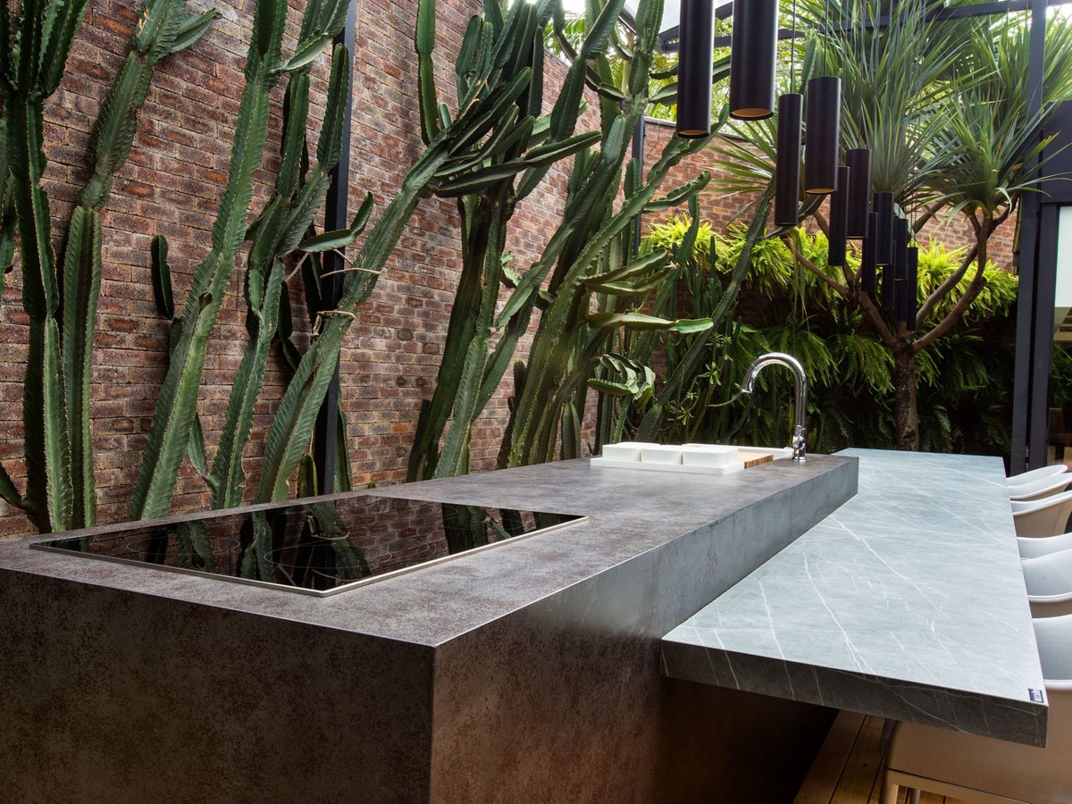 ItaliaNeolith's tweet photo. Le tendenze di interior design sono in continua evoluzione, e Neolith si conferma fa sempre più tendenza con i gusti del pubblico, attraverso un'offerta di materiali più vasta che mai.
#Neolith #NeolithItalia #Neolithfurniture #design #interiordesign #designinterni #interior https://t.co/DZQ3ZF7r3q