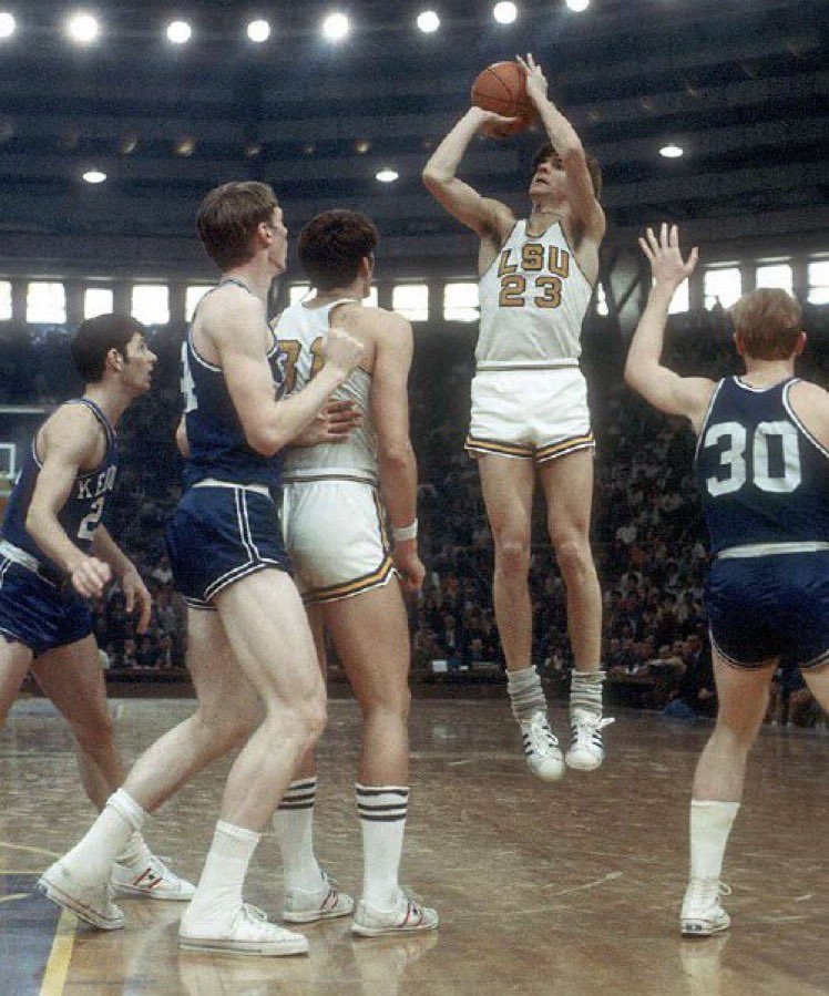 Super70sSports's tweet photo. Pete Maravich played 83 games at LSU. He averaged 44.2 points per game. I said AVERAGED. Have a Pistol of a Friday, guys. https://t.co/6tDLbMdhGz