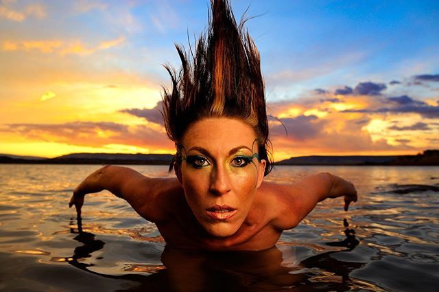 JoeMcNallyPhoto's tweet photo. Sun, color and water— the lake became a fill board. Retained highlights which was handy. Deidre Dean in the lake — makeup like crazy on one of the most expressively physical models I’ve ever worked with.
#flashbackfriday #smallflash #speedlights #lake. … https://t.co/gc6HGUrLzs https://t.co/iwb0amARzf