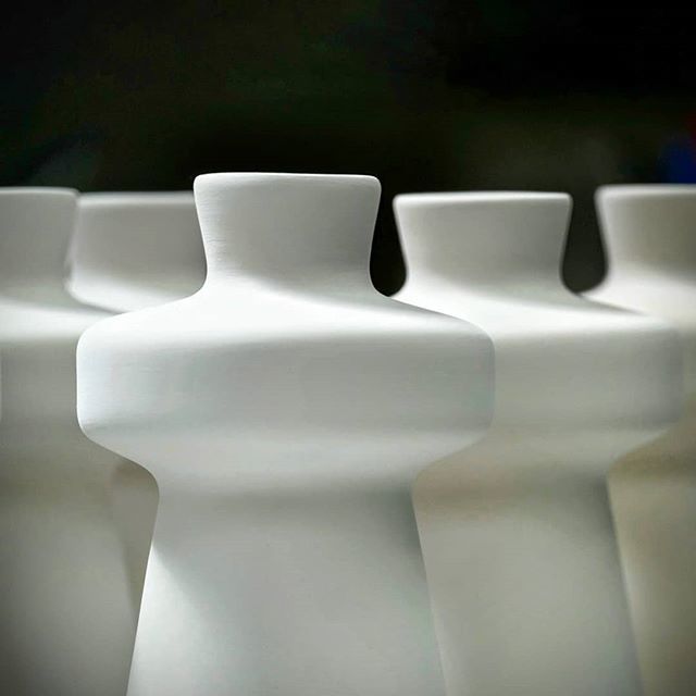 vrjournals's tweet image. Our new ceramic bottles, getting ready for the oven! .
.
.
.
.
.
A project with @creativemutation
and @jmazzbar
.
.
.
.
#bottledesigns #bottle #ceramic #ceramicdesign #minimal #minimaldesign #japanesedesign #japan #simple #beautiful #design #saman #minim… bit.ly/2KABhB9