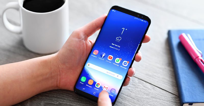 CellC's tweet image. Get yourself a smartphone that gets the job done at a super affordable price and #ConnectYourWay 

Check out our range Smartphones, now available in all Cell C stores nationwide! bit.ly/2KjmniR