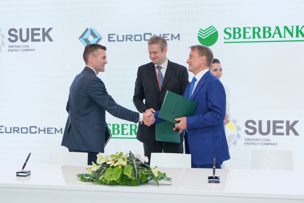 EuroChemGroup's tweet photo. Our CEO Petter Ostbo inks a cooperation agreement with @sberbank and SUEK at #SPIEF2019. Details: https://t.co/TLPOPDgJz9 https://t.co/KbKyddJole