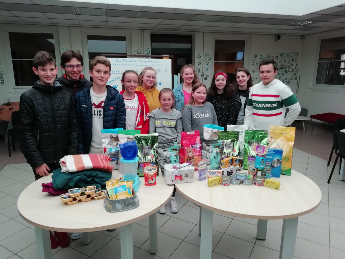 CVCduCaraquet's tweet photo. Nous avons remis ce matin notre collecte pour les Chats à l'école du chat du boulonnais ! #chat #solidarité https://t.co/twJb89a6WV