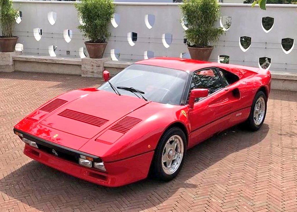 Happy #FerrariFriday 👌🏻🙋🏻‍♂
#Ferrari288GTO
#Maranello
#SuperCars 
#ItalianSupercar 
#Legend