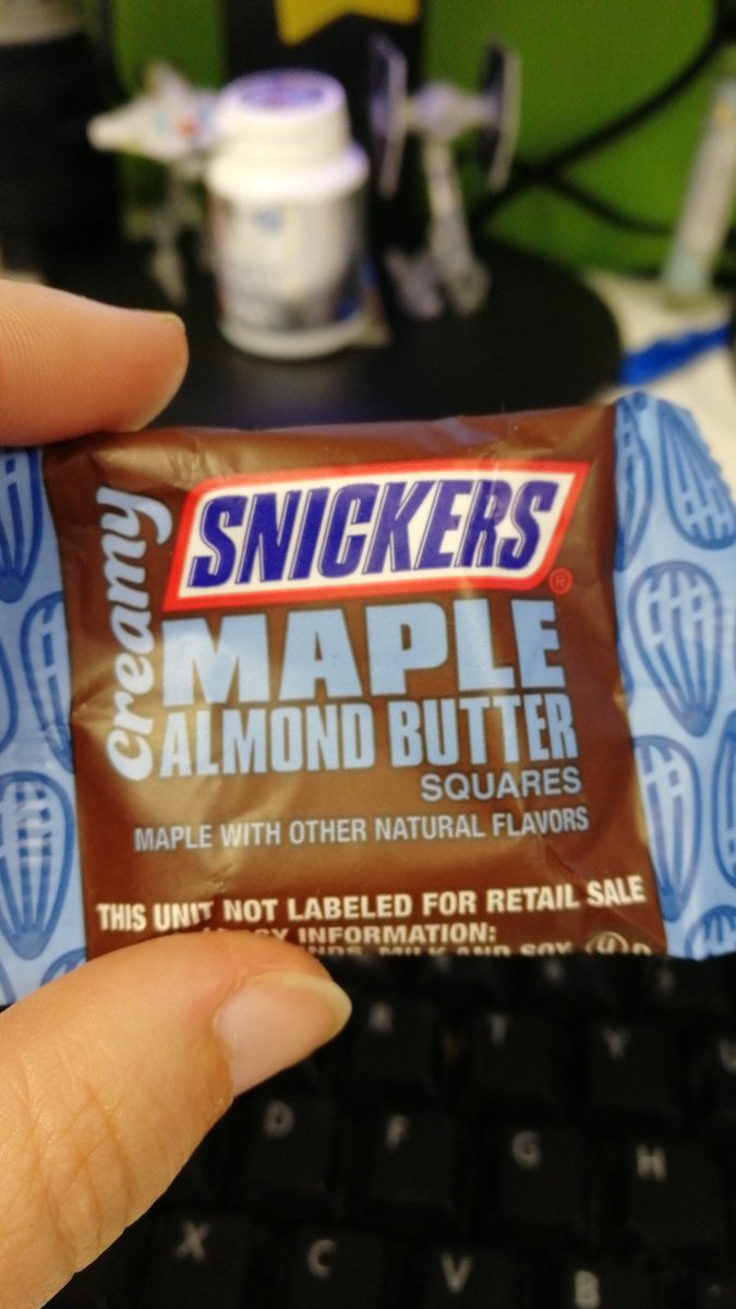 happybxtche's tweet image. .@hesky78 single handedly trying to derail my wedding diet with snacks from the US 🤤 #prayforrachel