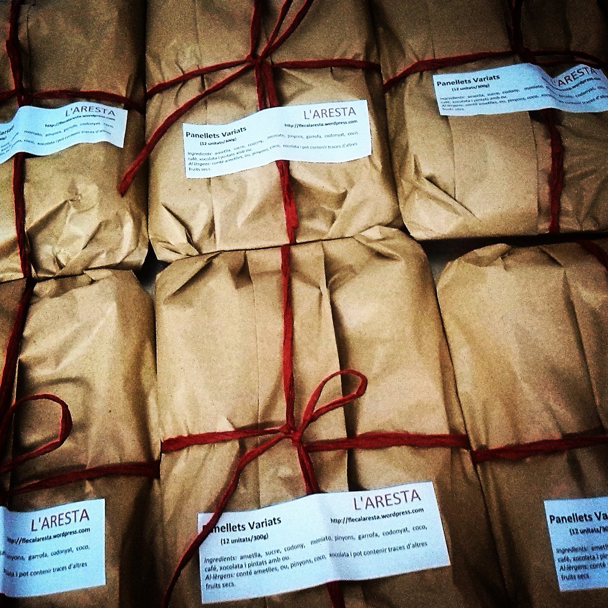 arestacoop's tweet photo. I obviament serem treballant al forn per dilluns obrir la botiga a #SantaColomaDeQueralt i oferir-vos el nostre producte agroecològic. El millor #pa i les millors #coques #madalenes i #panadons Dilluns obert d 8h a 14h al carrer Major núm 19. https://t.co/BRGWXT8jWx
