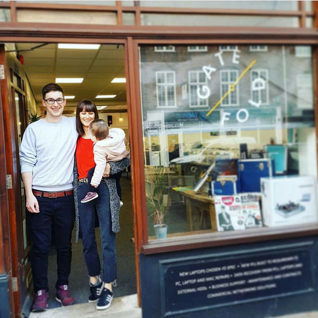 Back open today until 2.30pm with a week left until we shut up shop for good 😢 
Everything is flying out so make it a priority to get down here sharpish!! 
Furniture and ex display/ex demo turntables etc on sale too!
CLOSING DATE SATURDAY 15TH JUNE ✌ 
#Vinyl #recordstore #herts