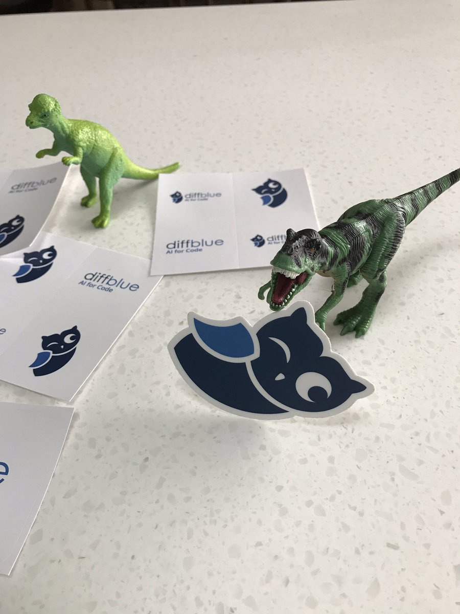 HelenRWallis's tweet image. They’ve arrived... #findingdiffy prize -thanks @diffbluehq #AIforcode 😀 #dinosaursfoundthem