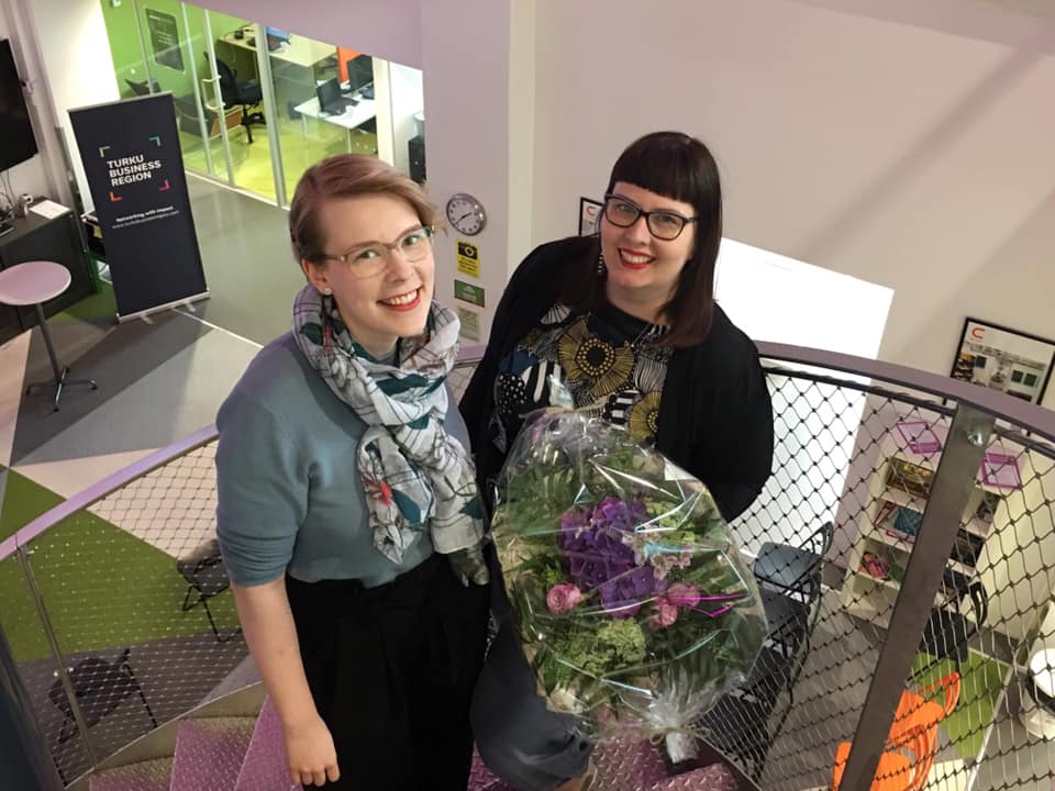SparkUpTurku's tweet image. Sonja has left the building! SparkUpin todellinen äiti, aivan remontista lähtien SparkUpin käynnistänyt, konseptoinut ja toiminnan vakiinnuttanut Sonja suuntaa nyt etsimään uusia haasteita Turku Science Park Oy:n organisaatiomuutosten vuoksi ja JoJo jää hoitamaan SparkUp-arkea!