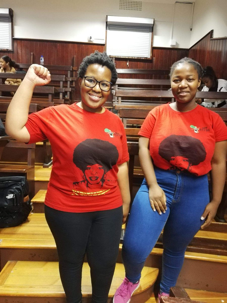 EFFWesternCape_'s tweet photo. Provincial Spokesperson, Ftr Phiwaba Madokwe giving a presentation on the EFF, its policies &amp; its role in post-democratic SA to University of Texas students at the University of Cape Town this afternoon.

#EFFIsASchool #EFFRedFriday

@EFFSouthAfrica @GardeeGodrich @MelikhayaXego https://t.co/63rapwMxNF