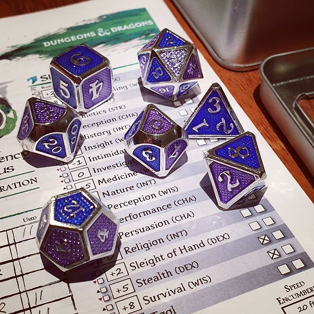 mbddarkstar's tweet photo. First game running with the new dice. Here's hoping for many natural 20s! Thanks @blue.wizard.gaming 
#dnd #dnd5e #d20 #dungeonsanddragons #newdice #metaldice #dragonscale #bluewizardgaming #dice #nat20 #natural20 https://t.co/tXfHo38hf7 https://t.co/yNMTebTuXF