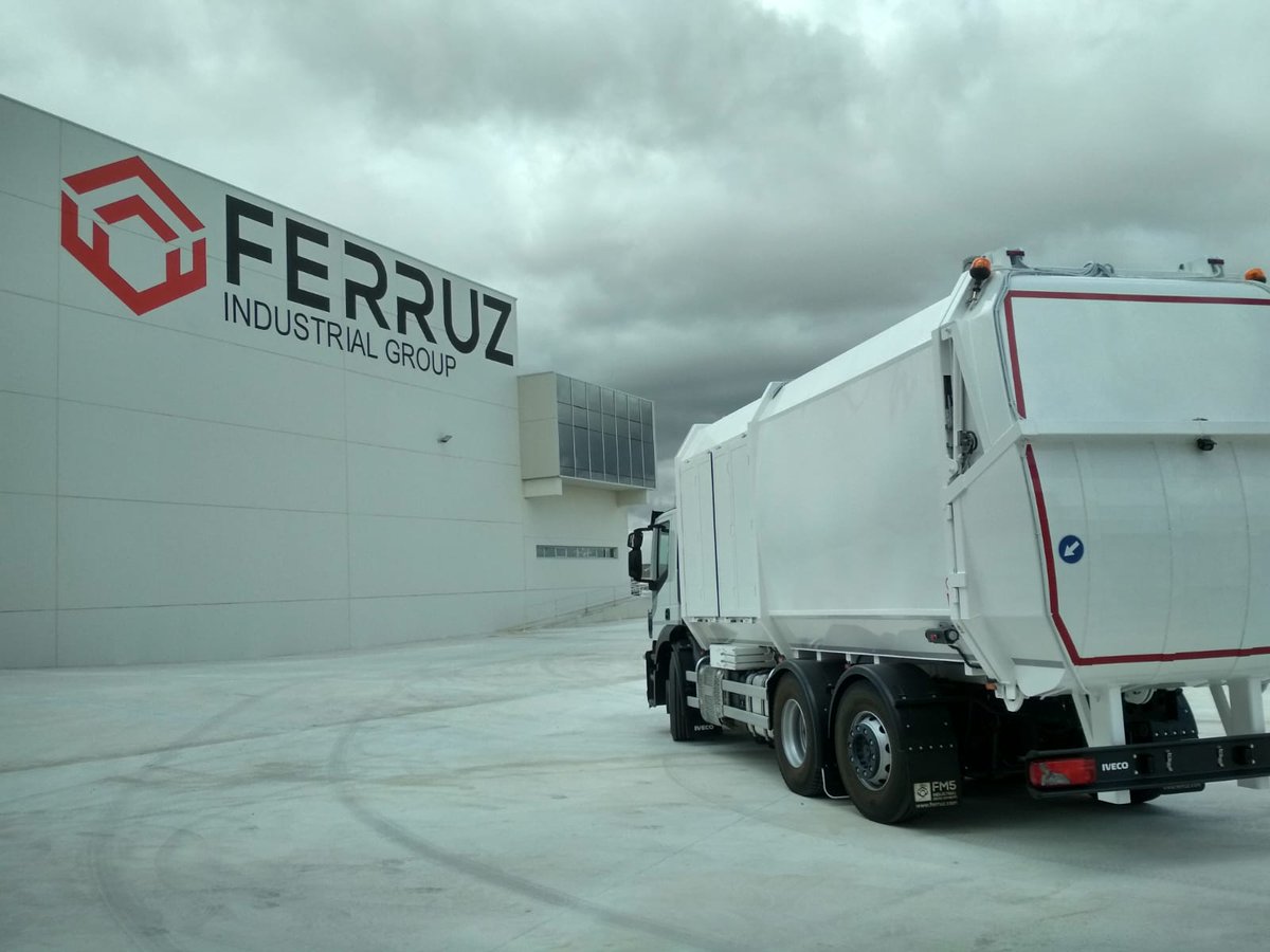 Acabamos otro recolector de carga lateral de 23 m3, esta unidad viajará a Toledo para Gesmat #RSU #industria #Aragón