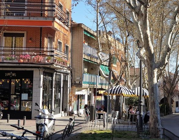 gastrojumping's tweet photo. Este fin de semana disfruta del sol, la buena comida y los amigos. En resumen... ¡disfruta! Te lo has ganado. 😉
#FelizFinde #terrazas #Madrid https://t.co/UfH48vPyoO