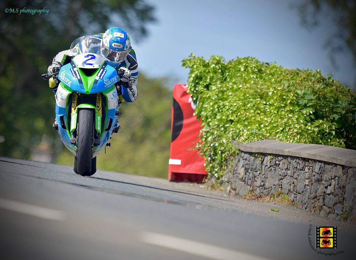 ttprofiles's tweet photo. Massive congrats to @deanharrisonTT and @SiliconeRacing! Victory in the big one - the Senior TT! 👏
Picture credit: @sideyuk https://t.co/eyLnyQ44QL