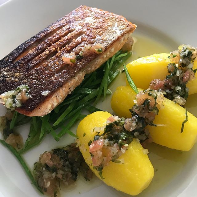 Summer on a plate #chalkstreamtrout #northumberland #chefsofinstagram #top50gastropubs bit.ly/31hHms7