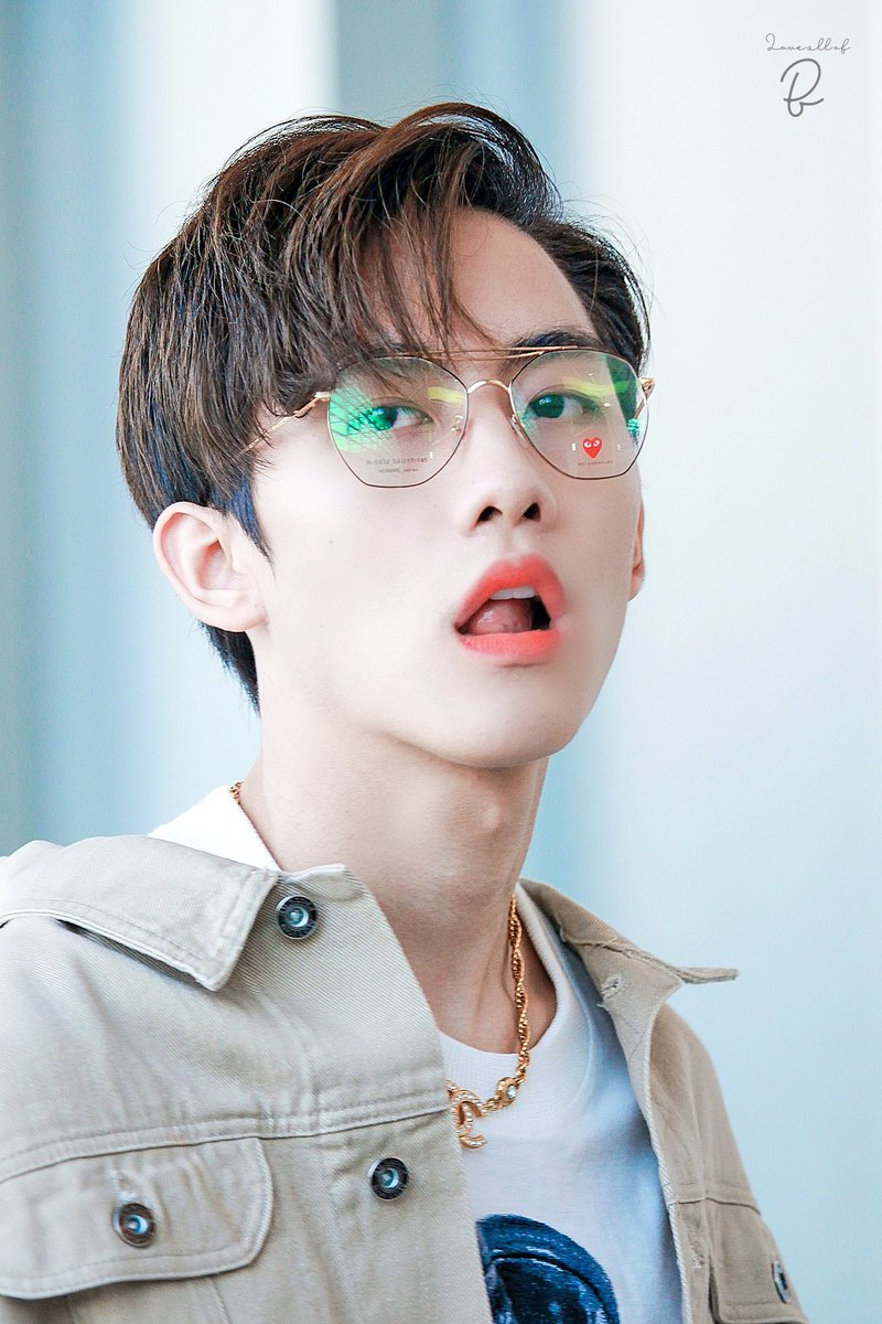 zylsir's tweet photo. Day 69
端午节快乐🖤
#หัวใจศิวัช
#MarkSiwat
cr.logo https://t.co/C3rBNBwONd
