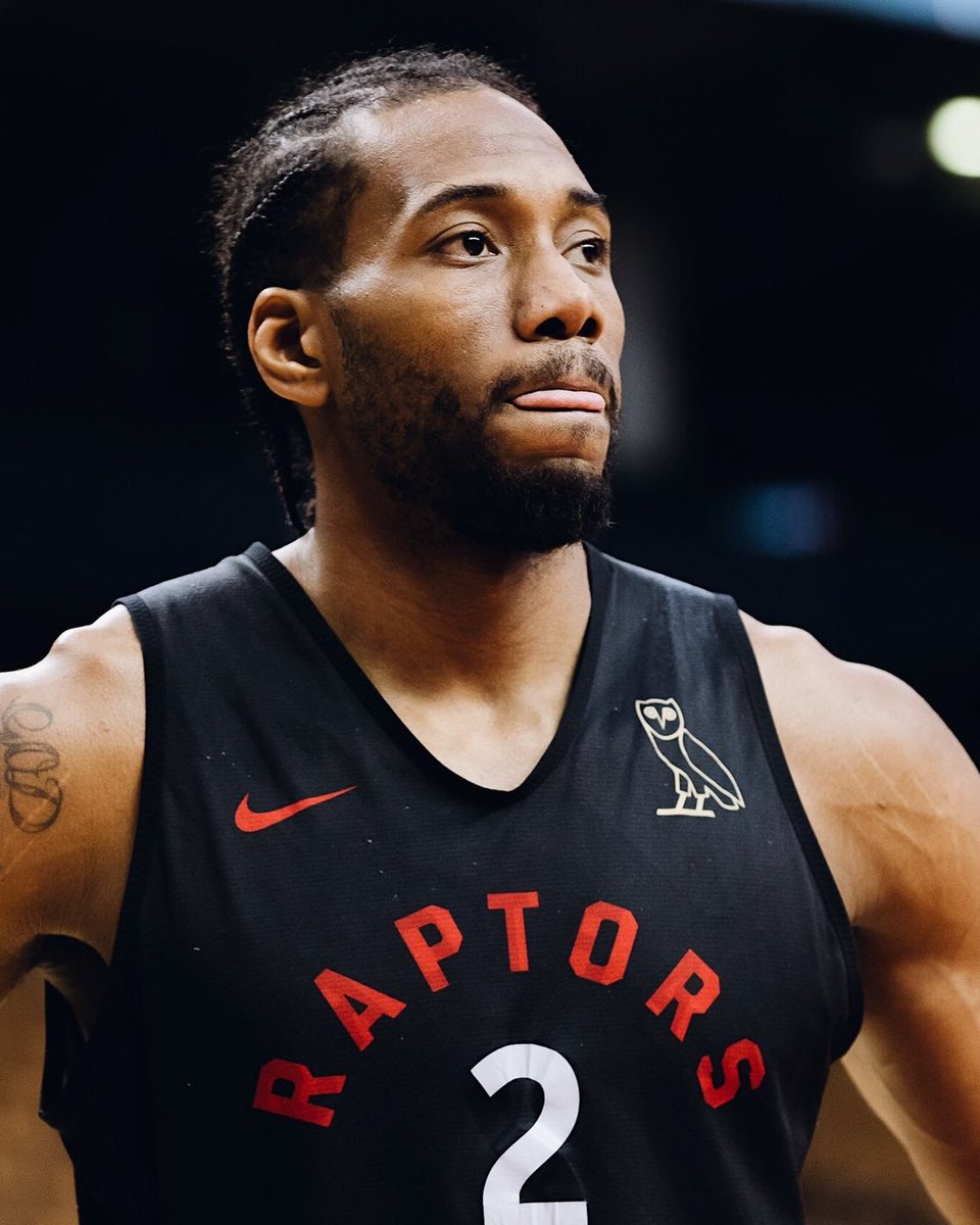 MuhammadLila's tweet image. Wanna know what *really* makes these #Raptors special?

Kawhi&apos;s dad was killed when he was 16.
Fred&apos;s was killed when he was 5.
Ibaka lost his mom at 8.
Siakam&apos;s dad was killed at 20.

It&apos;s not just what they&apos;re doing.

It&apos;s what they&apos;ve been through to get here.

🇨🇦 #WeTheNorth