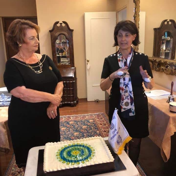 ΟΜΙΛΟΣ ΚΗΦΙΣΙΑΣ

 Η Πρόεδρος του Ομίλου, Μαρία Γουλανδρή και τα μέλη του Ομίλου Κηφισιάς, τη Δευτέρα 3/6/2019, γιόρτασαν τα γενέθλια του Ομίλου, στη Κηφισιά. Επίσημη προσκεκλημένη της βραδιάς, η Διοικητής της 247 Περιφέρειας Inner Wheel Ελλάδος, Ντέπυ Βαρότσου.