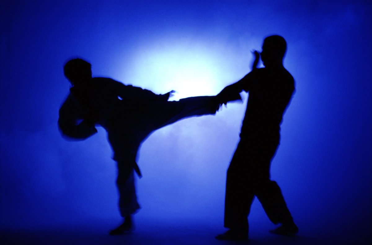 grandparissud's tweet photo. [Karaté🥋] Vous ne savez pas quoi faire comme #Sport l'année prochaine ? Venez tester le #Karaté demain aux #PortesOuvertes🔓du club de #CorbeilEssonnes➡️https://t.co/0g0VuWwy1B @Corbeil91100 @BonneNouvelle91 @Corbeilinfos @ffkarate #GrandParisSud #SortirGPS #DansLe91 #Essonne https://t.co/U8spCKc8Qm