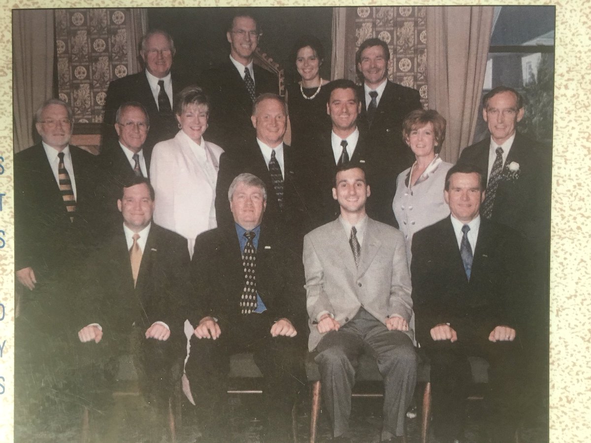 7 juin 1999, il y a 20 ans, Bernard Lord/son équipe remportait l’élection du NB. Lord devenait le plus jeune PM provincial dans l'histoire du Canada. Je suis très fier de son parcours et l'honneur que j'ai eu de travailler avec lui au développement du NB. 👍MERCI! #nbpoli #polcan