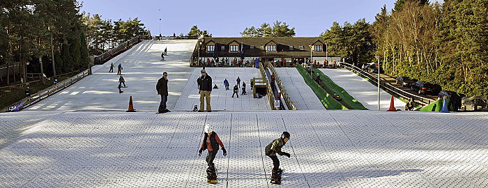 Are you looking to get into #snowsports and fancy giving #skiing or #snowboarding a go? 

It's easy to get into as there are plenty of opportunities
throughout the country at one of the many slopes or ski &amp; snowboard clubs. Find your nearest club here: goskigoboard.org.uk/snowsports