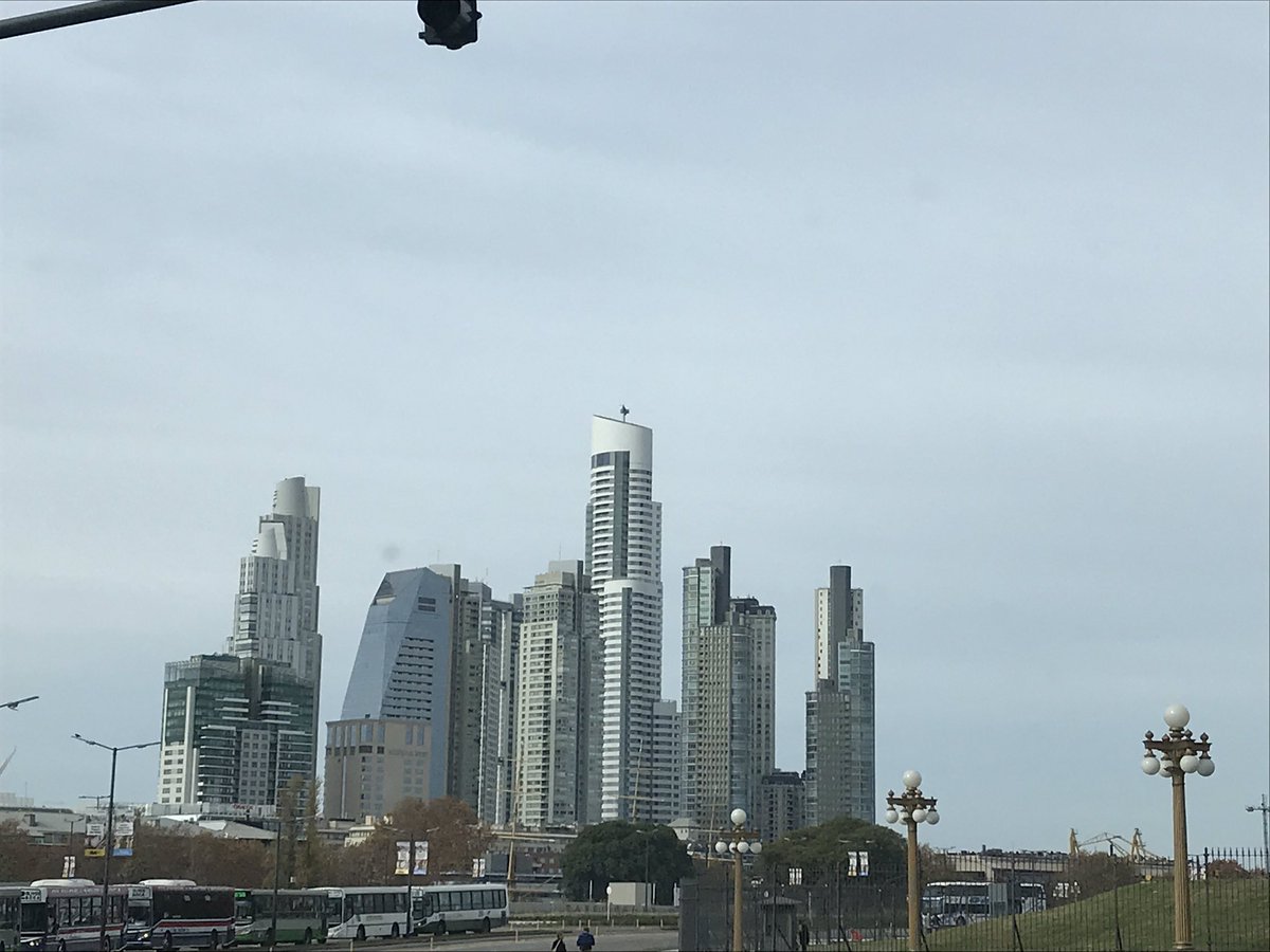 MusicSportFan's tweet photo. El Porteño at Puerto Madero, Buenos Aires, Argentina is now so cheap for US visitors but not so much for the local....
About $15 for a bottle of good wine (670ARS), less than $110 for 4 people dinner including a bottle of wine and 15% tip ... #amazingdeals #visitArgentina https://t.co/KYCYHj5p9d
