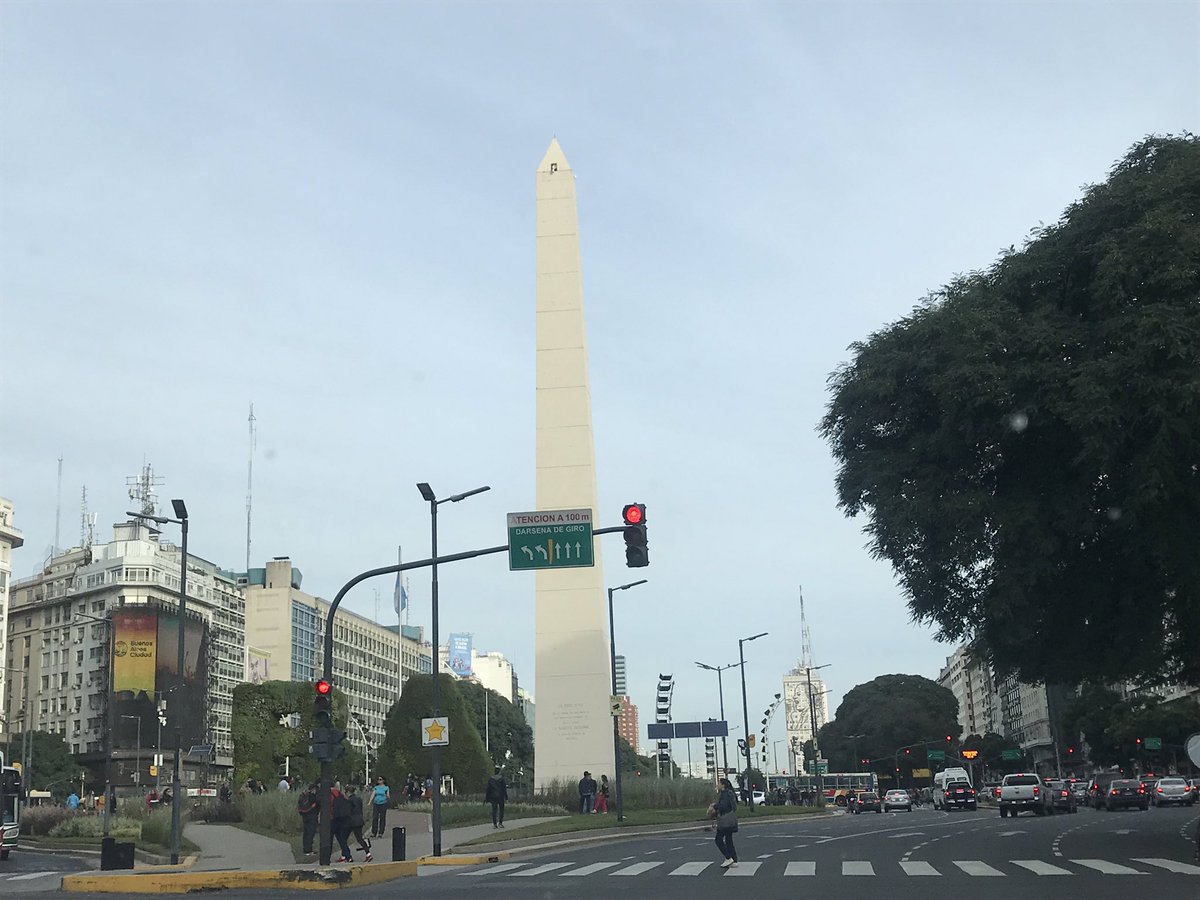 MusicSportFan's tweet photo. El Porteño at Puerto Madero, Buenos Aires, Argentina is now so cheap for US visitors but not so much for the local....
About $15 for a bottle of good wine (670ARS), less than $110 for 4 people dinner including a bottle of wine and 15% tip ... #amazingdeals #visitArgentina https://t.co/KYCYHj5p9d