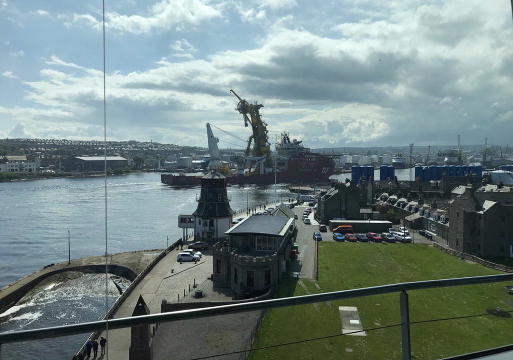 Harry__Knox's tweet photo. The Skandi Africa coming into Aberdeen. What a ship. #ShipsinPics #shipping #Maritime #Offshore https://t.co/LiegMVhj4k
