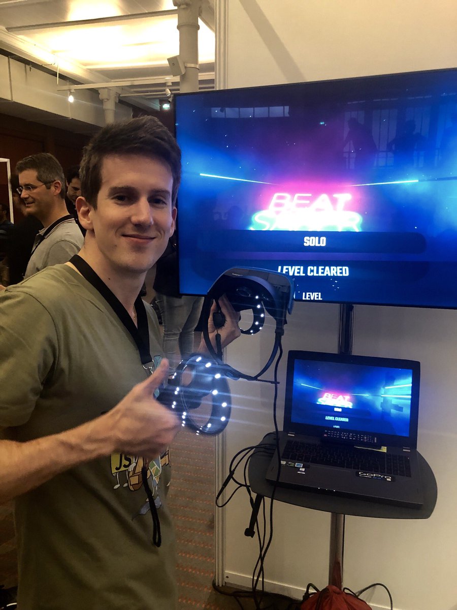 _jmpp's tweet photo. « Beat Saber » avec le casque Acer (capteurs Kinect de Microsoft intégrés) Enfin testé, et 100% approuvé !
Le jeu est génial et la VR super fluide!
J’ai déjà une idée pour mon futur anniversaire 😁 #bestofweb #BOW2019 @msdev_fr https://t.co/cxwICziPbA