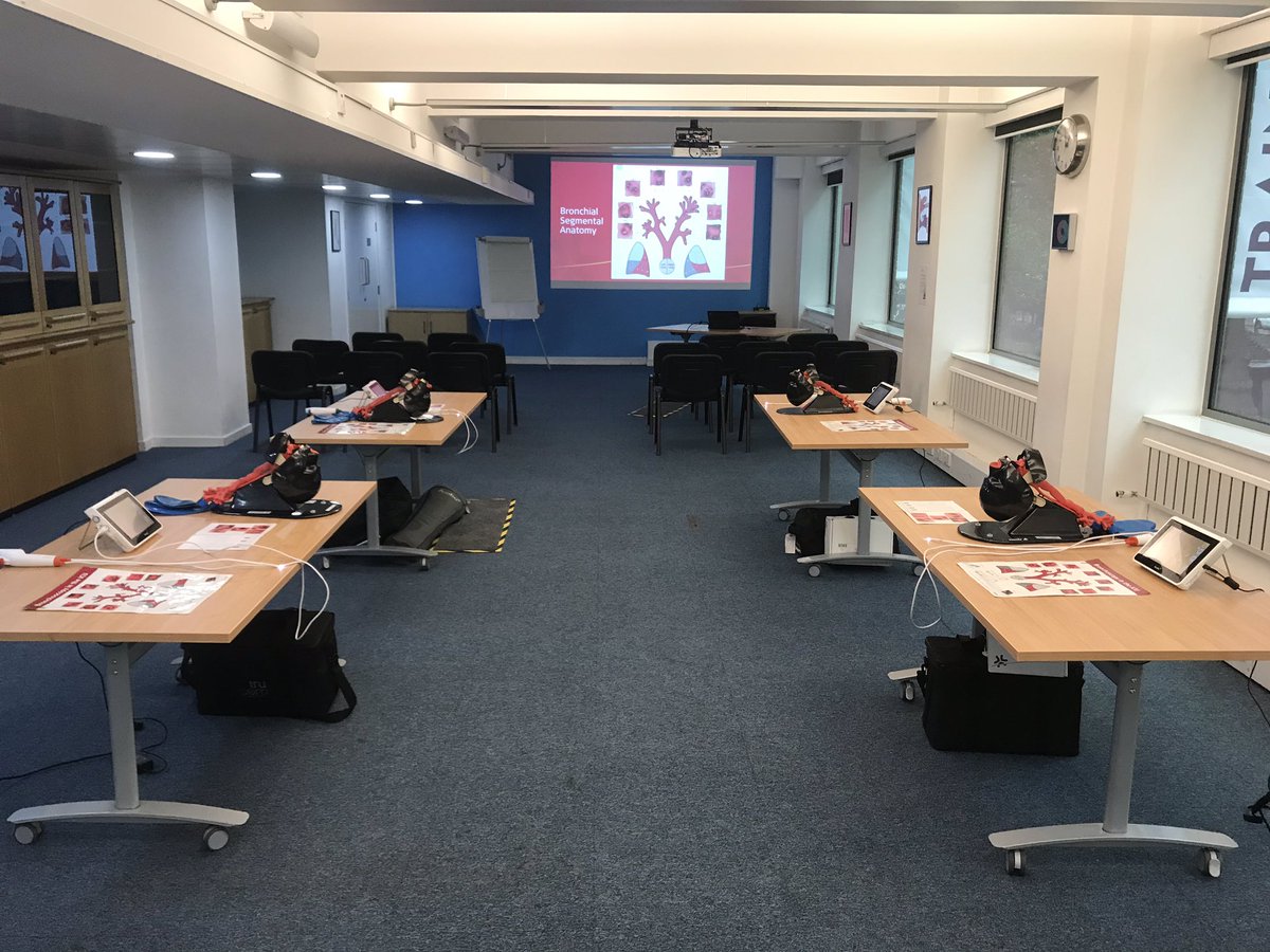 janinekelly526's tweet image. All setup and ready to roll at the @accpuk national conference #segmentalnavigation #bronchdexterity #knowyourtools @Ambu_UK @RCoANews
