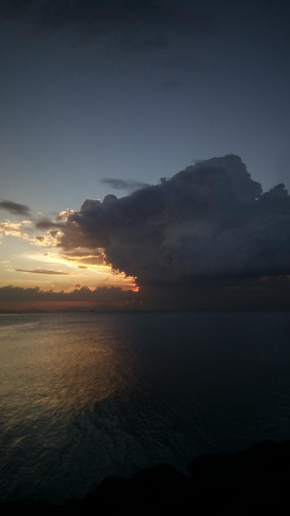 seokxviii's tweet image. #Clouds #Sky #ForJK