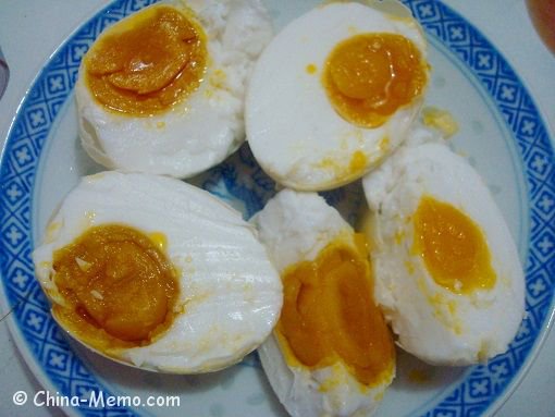 ChinaMemo tweet media