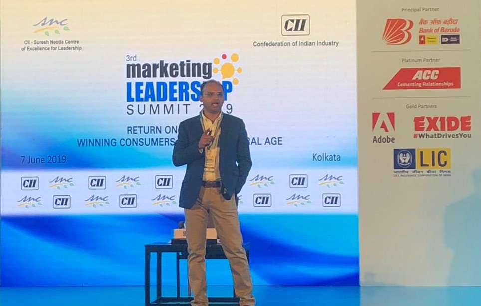 CIIEvents's tweet photo. Mr Sridhar Narayan, Digital Leader, @AdobeIndia conducting a #masterclass Catching & Keeping Attention: Art of Digital Story Telling at the 3rd #MarketingLeadershipSummit2019 #ciimls #CIISNCEL #Leadership #LeadershipDevelopment @CII_Leadership https://t.co/X4cJn3Sixa