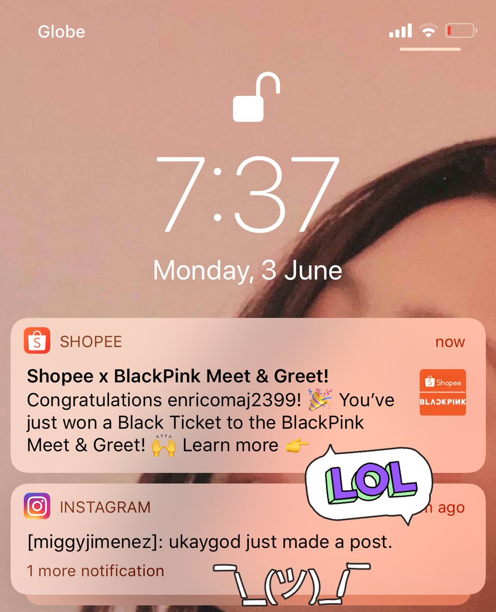 MiggyJimenez23's tweet photo. okay sa mga nagsasabi po na “FREE” yung ticket ko at kung nandun ba talaga ako? here’s the proof. HEH @/BLONKS ❤️🙂 ayan na ah naka smile pa ako #SHOPPESCAM #BLACKPINKinMANILA #ShopeeBlackpinkinManila https://t.co/eVnmsf5rgX