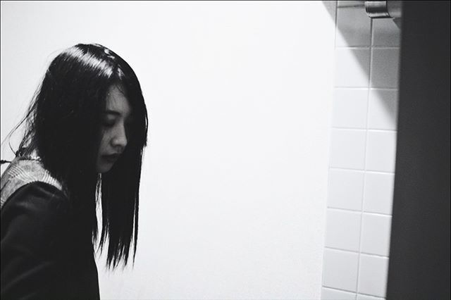 akeysm2's tweet photo. In flame : @yaponskie.you
#nikon #d7100 #portrait #monochrome #inherroom #profile #faceinprofile #facialprofile #blackhair #light #dark #noise #shoegazer #γ’γγ―γ #γγΌγγ¬γΌγ #ζ¨ͺι‘ #γγ€γΊ https://t.co/XFmKLjkaEt https://t.co/7fnlXoBnSL