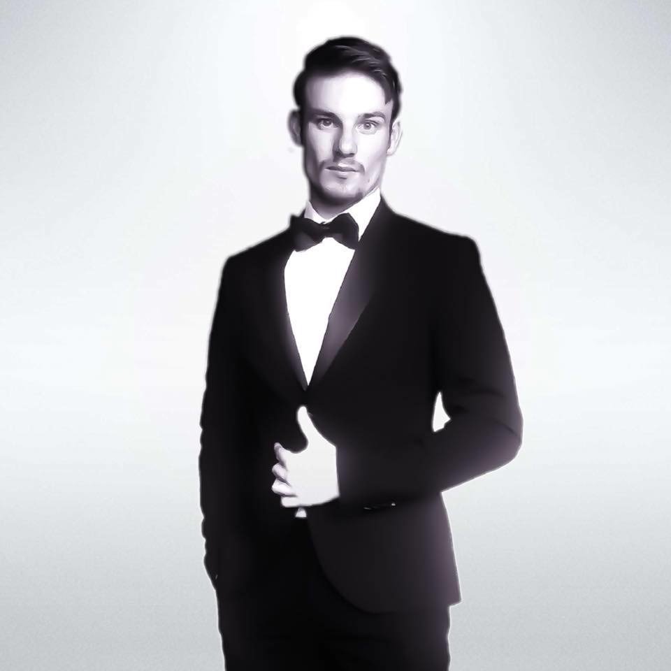 LiveMagicBattle's tweet image. 📢 CONTESTANTS ANNOUNCEMENT 📢
Here is our line-up of contestants who will be performing on #LiveMagicBattle!
@GreenMindReader 
@saavanstreet 
@SjMagician 
@StevenB_Magic 
APPLY FOR STUDIO AUDIENCE TICKETS HERE - tiny.cc/LMBTickets