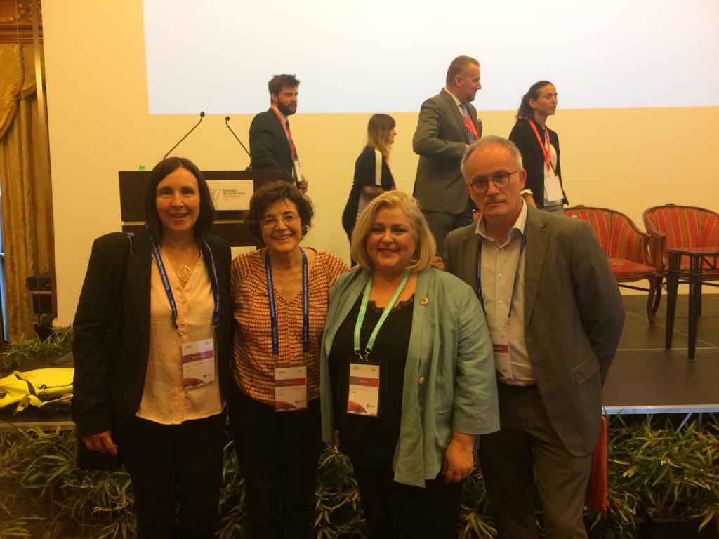 Taula3sector's tweet photo. Recta final de la Conferència Europea sobre Serveis Socials @ESNConference a Milà amb més de 600 professionals de l'àmbit social de tot el món. Avui hem pogut escoltar a @analimaf, secretària d'Estat d'Afers Socials, en l'última sessió plenària #ESSC19 https://t.co/gnOzK0D072
