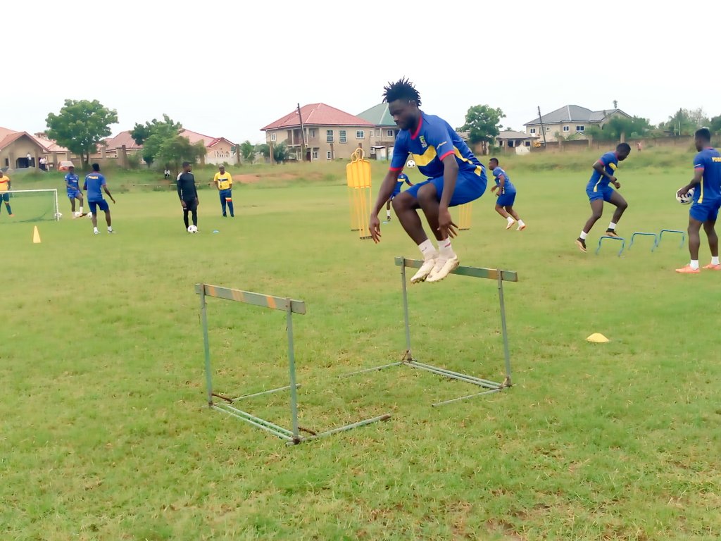 Phooobia! - #WeNeverSayDie 🏅🏆 tweet media