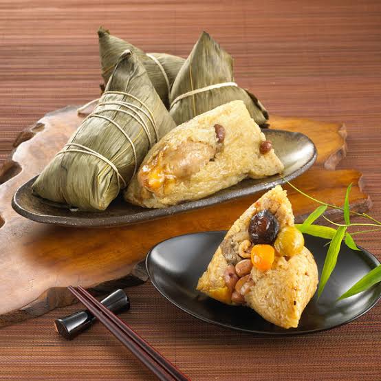 PabloAguirreO's tweet photo. Today is the Dragon Boat Festival Day. A hug to all our good friends! And THANKS again for all the support: Your friends from #TRUESELECTION! 端午节愉快!🎉 🛶📣📢🚣♂️🚣♂️🚣♂️🚣♀️🚣♀️🚣♀️
#MexicanChineseCompany
#China 🇨🇳 #México 🇲🇽
#DragonBoatFestival
#端午节 #屈原 #吃粽子 https://t.co/AVFdXPXgMw