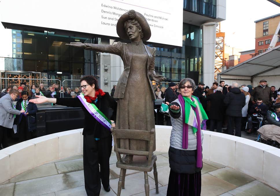 Join us as we discover the stories behind the women that put #Manchester on the map 
Hosted by <a href="/Lady_Pedal/">Lady Pedal</a> the ride leaves <a href="/CoffeeCranksCaf/">Coffee Cranks Cafe</a> @ 3pm
#NWVeloFest
nwvelofest.com
<a href="/ManchesterWI/">Manchester W.I</a> 
<a href="/ManchesterIWD/">💚ManchesterIWD💜</a>