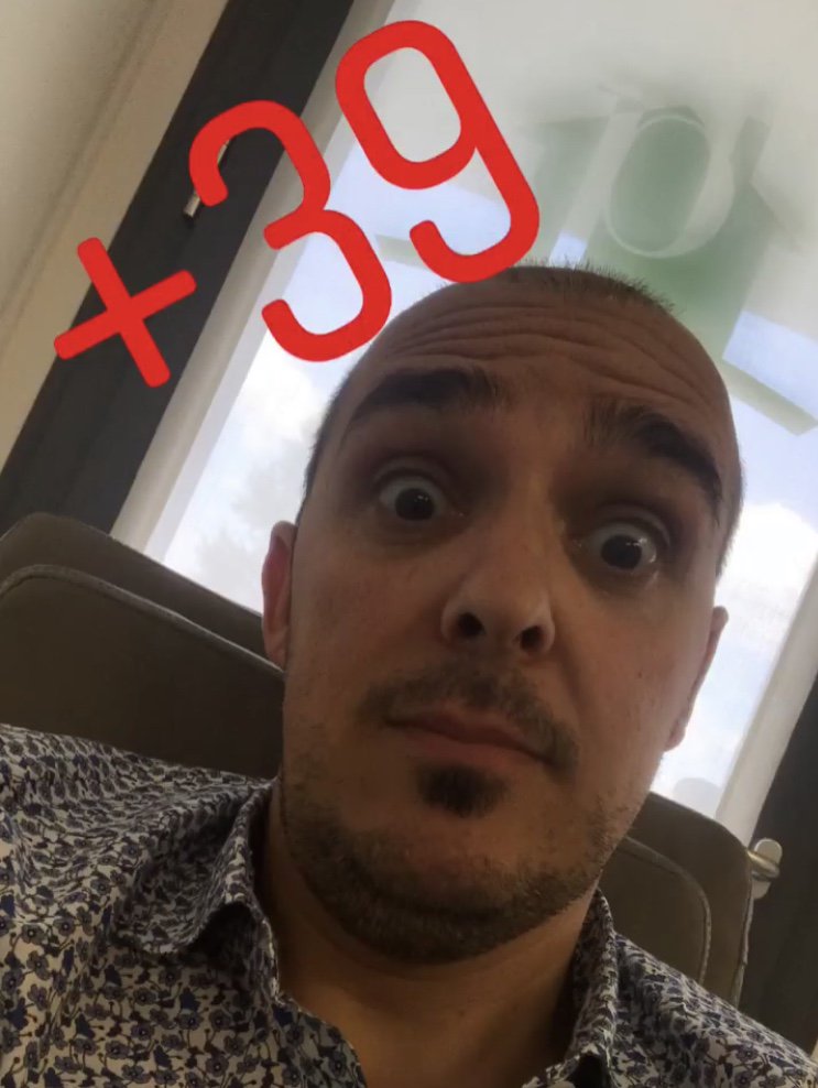 PrestigeLentate's tweet photo. Fare l’agente immobiliare non è per nulla stressante. Lo dice Aldo Villa, 39 anni.

Tanti auguri al nostro grande Aldo! https://t.co/40awHLz16Z