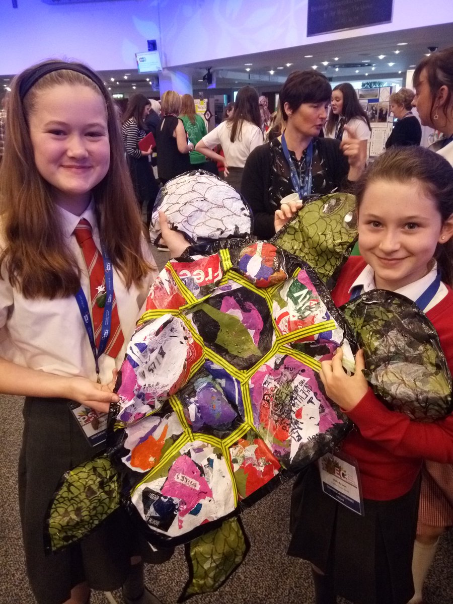 CrookfurPrimary's tweet image. Very proud of our P7 delegates! We have been learning so much! #GlobalGoals #Mission2030 #PSEC2019 #JohnMuirAward  #stem #DYW #pstt_whynow