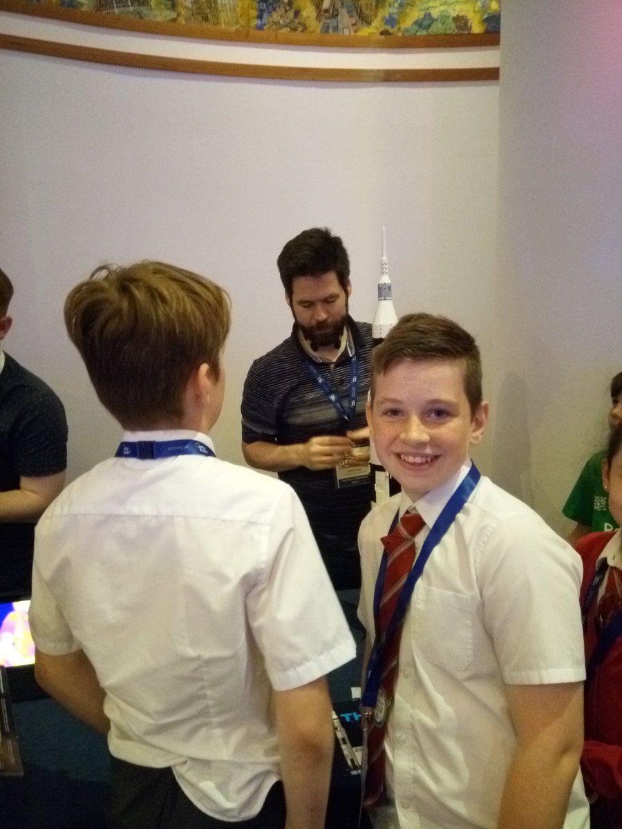CrookfurPrimary's tweet image. Very proud of our P7 delegates! We have been learning so much! #GlobalGoals #Mission2030 #PSEC2019 #JohnMuirAward  #stem #DYW #pstt_whynow