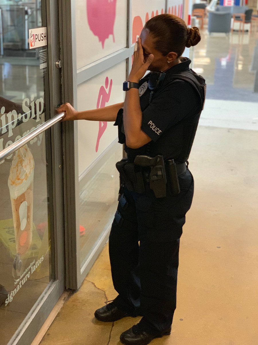 Dear <a href="/FAUDining/">FAU Dining Services</a>,  we’d like to chat about our #Dunkin not being available on #NationalDonutDay.
