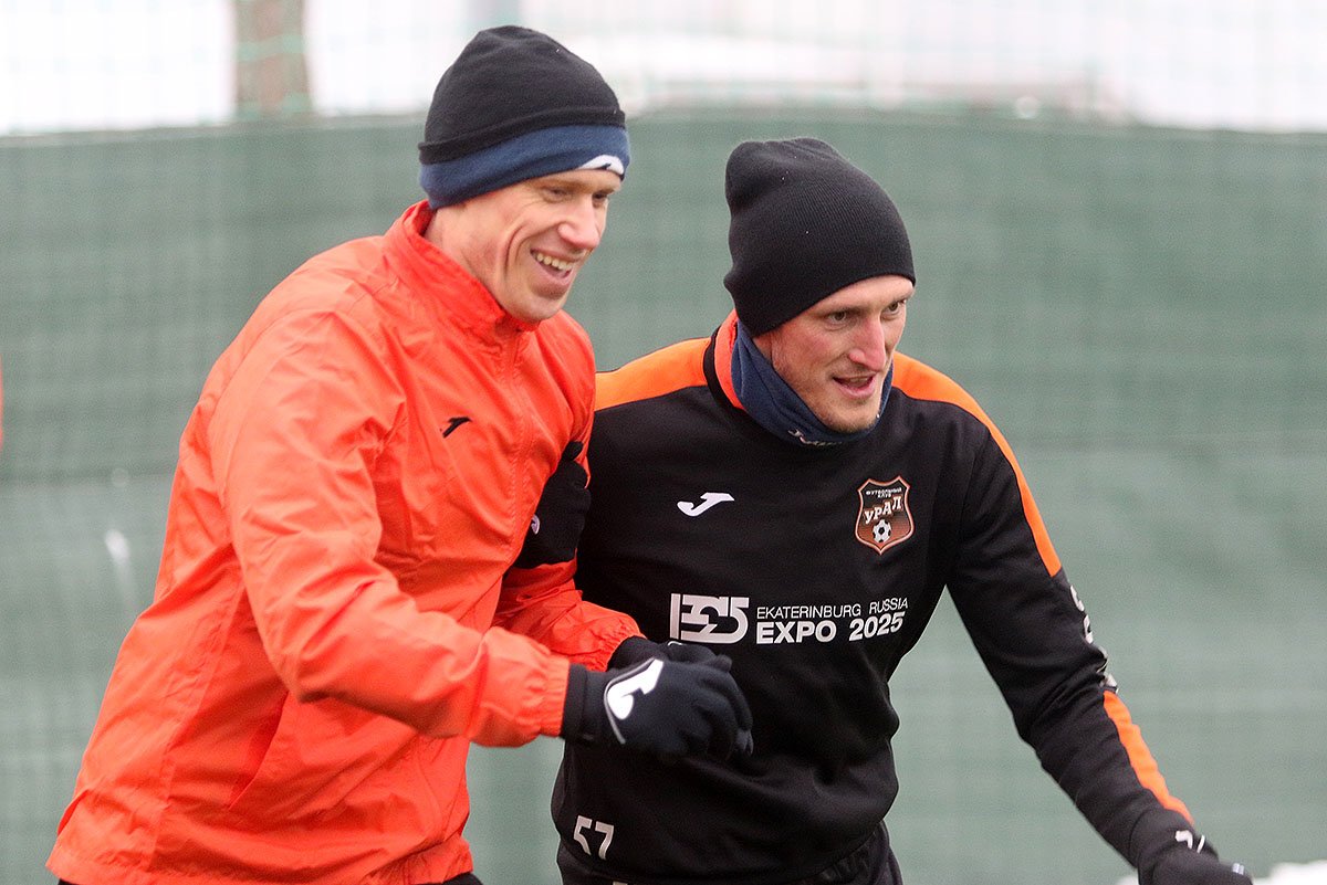 FK_Ural_FR's tweet photo. 💪💪💪 Pogrebnyak et Fidler prolongent d'un an et seront encore oranges la saison prochaine https://t.co/6G44oxE9JS