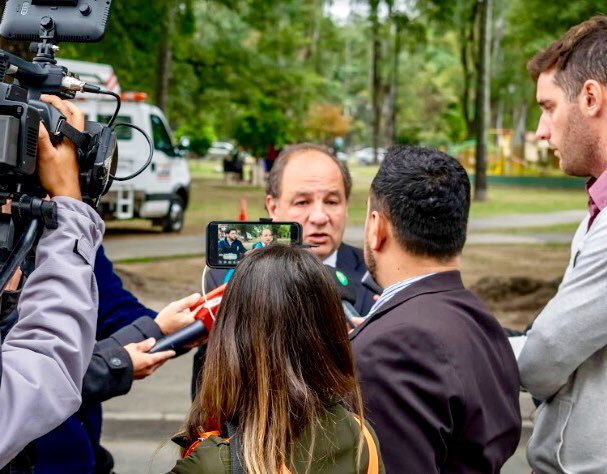 ricardo_villada's tweet image. Con pasión, valentía y lucha honran su labor, investigando y contando la verdad. Celebro su compromiso y responsabilidad para comunicar. ¡Feliz Día periodistas! #DiaDelPeriodista