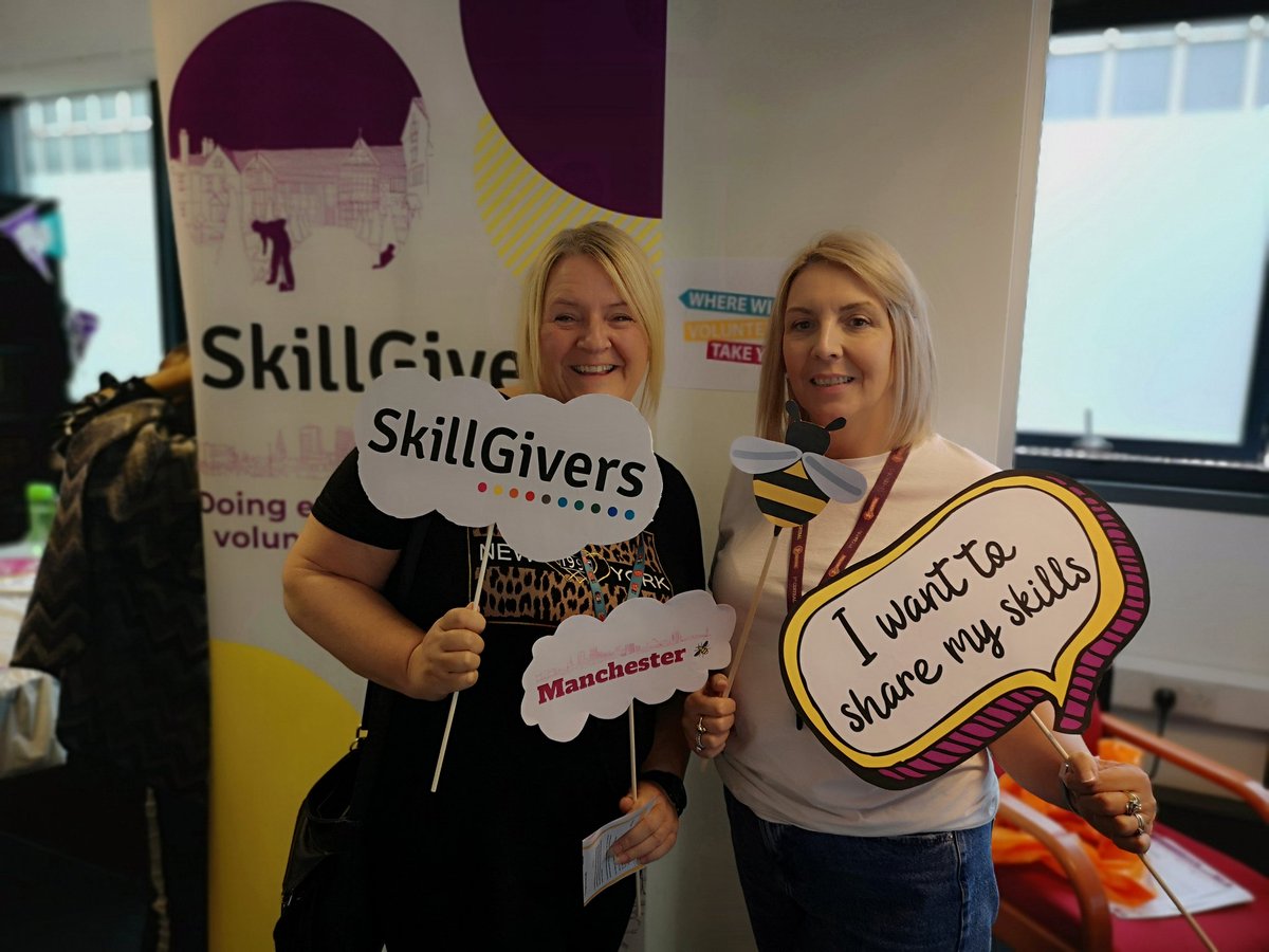 SkillGivers's tweet photo. A lot of people interested in sharing their skills and excited to sign up! π @HCCSolicitors #DoingESVdifferently #SkillGivers @Sport_England https://t.co/LFFxOri2Fm