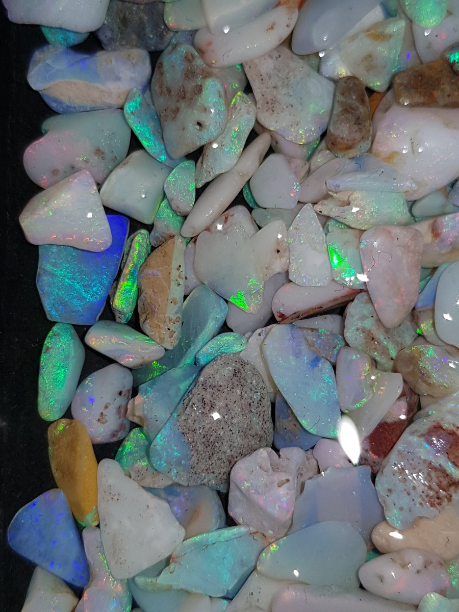 AussOpalsDirect's tweet image. aussieopaladirect.com
100% Natural & Untreated Australian Opal
Weight: 1kg (5,000carat)
Price: $2,500aud ($0.50per carat)
#crystal #love #gem #jewelry #fashionjewelry #gemstones #gems #stones #bling #jewelryaddict #jewels #gemstone #opal #rt #wholesale
#freeshipping #lapidory