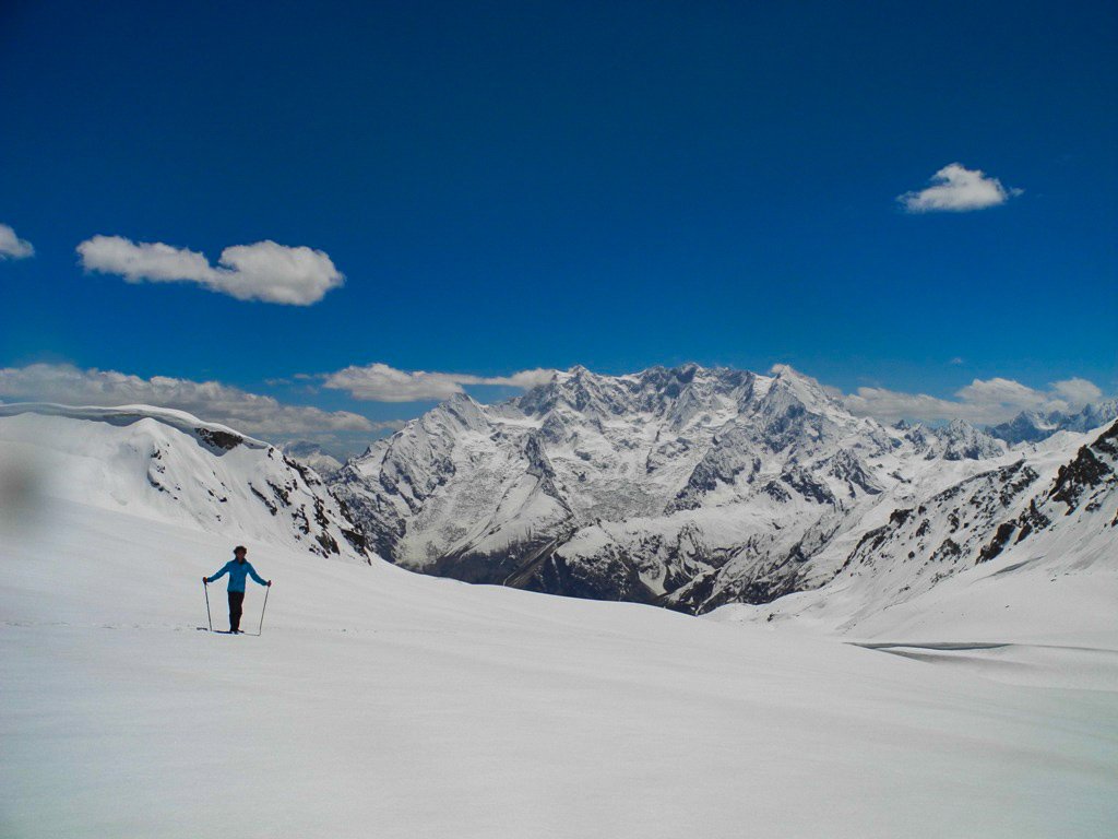 shahnizari's tweet photo. Darkut pass 4700m,  
Hindu Raj mountains, connecting Gilgit baltistan with Chitral 
#yourshotadventure https://t.co/LfT1KbYv7l