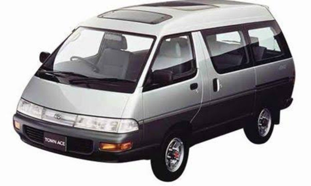 ট ইট র 湾岸ドライバー 旧 ヨコダイ トヨタタウンエースワゴン ライトエースワゴン タウンエースノア ライトエースノア 実はダイハツ製 塗装のクオリティーが低く クリア層が剥げてる車両がほとんど 車知らない人が嘘だと思うけど本当の